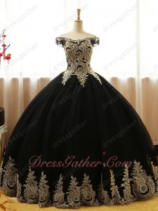 Off Shoulder Black Tulle Gold Appliques Decorate Evening Party Ball Gown Beautiful