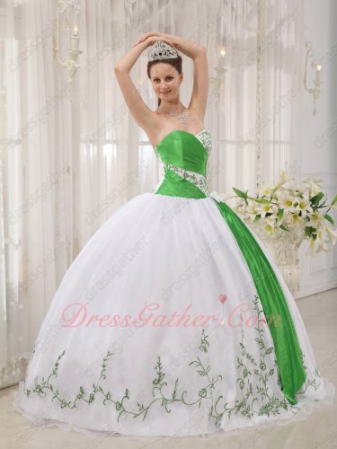 White Dress With Spring Green Embroidery/Ribbon Quinceanera Gown Princess