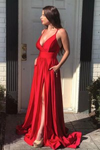 Flattering Scarlet Plump Lady Host Pageant Dress Evening Gown Pockets and Slit