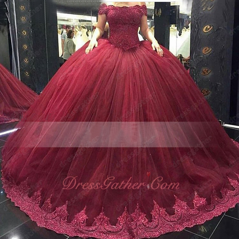 Off Shoulder Puffy Skirt With Lace Border Decorate Quinceanera Cakes Gown Burgundy - Click Image to Close