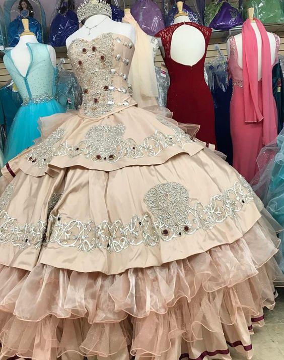 Beautiful Sweetheart Basque Bodice Layers Quinceanera Dress Charra Embroidery - Click Image to Close