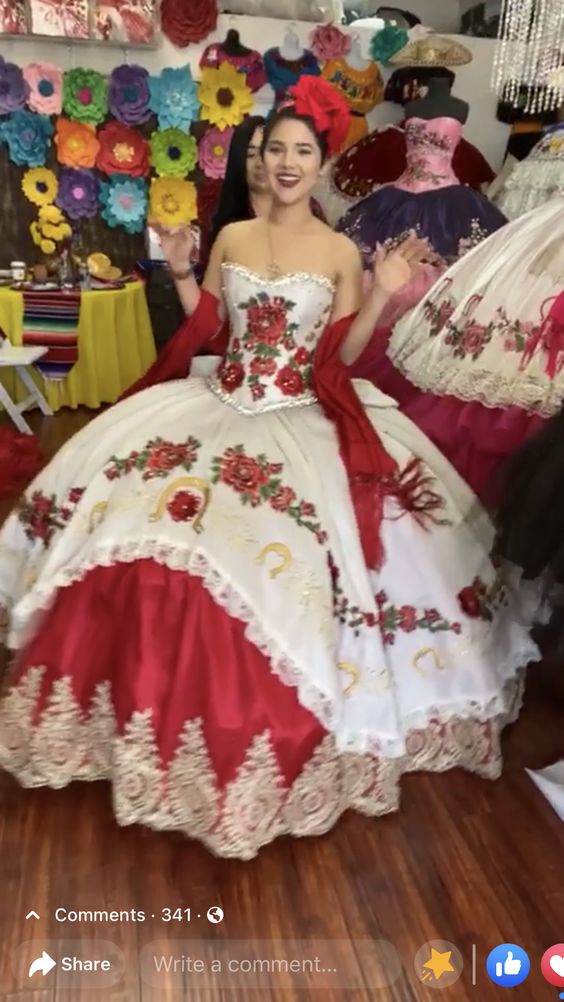 Sweetheart Horsehoe Embroidery and Application Instagram Hot Quinceanera Dress Mexico - Click Image to Close