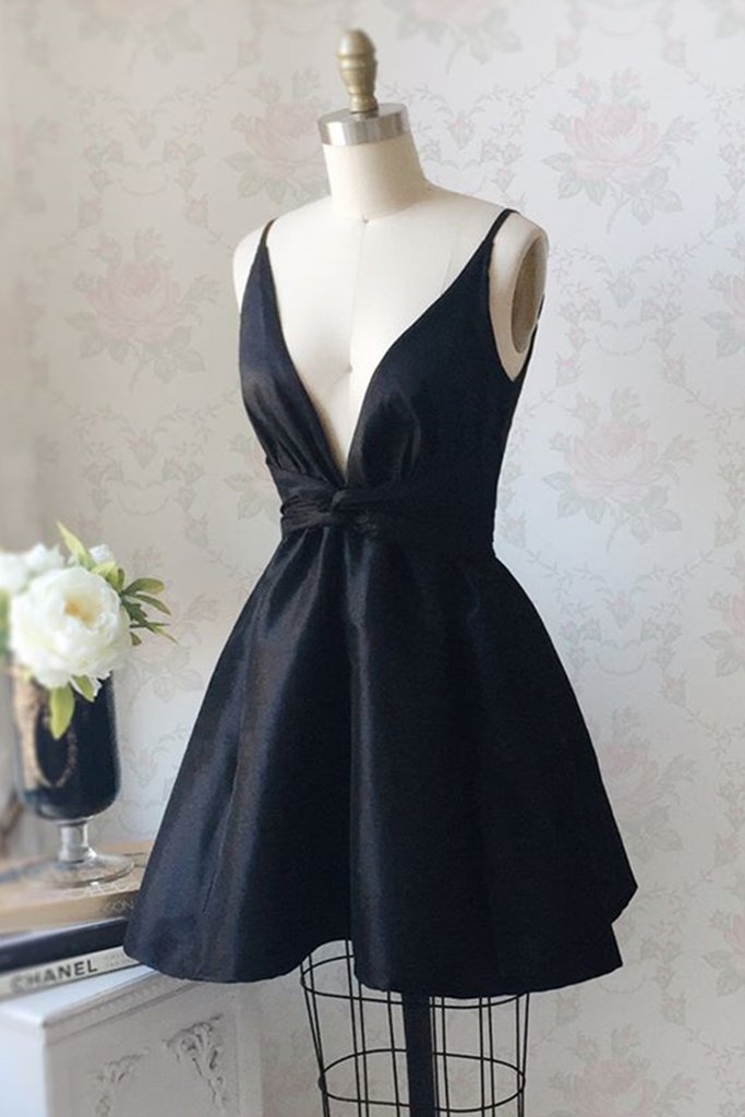 Deep V Neck Mini Skirt Navy Blue Dama Dress For Quinceanera Ceremony - Click Image to Close