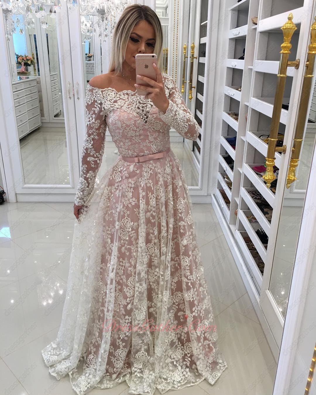 Flat Shoulder Long Sleeves Off-White Lace Skirt Cover Pale Mauve Gown - Click Image to Close