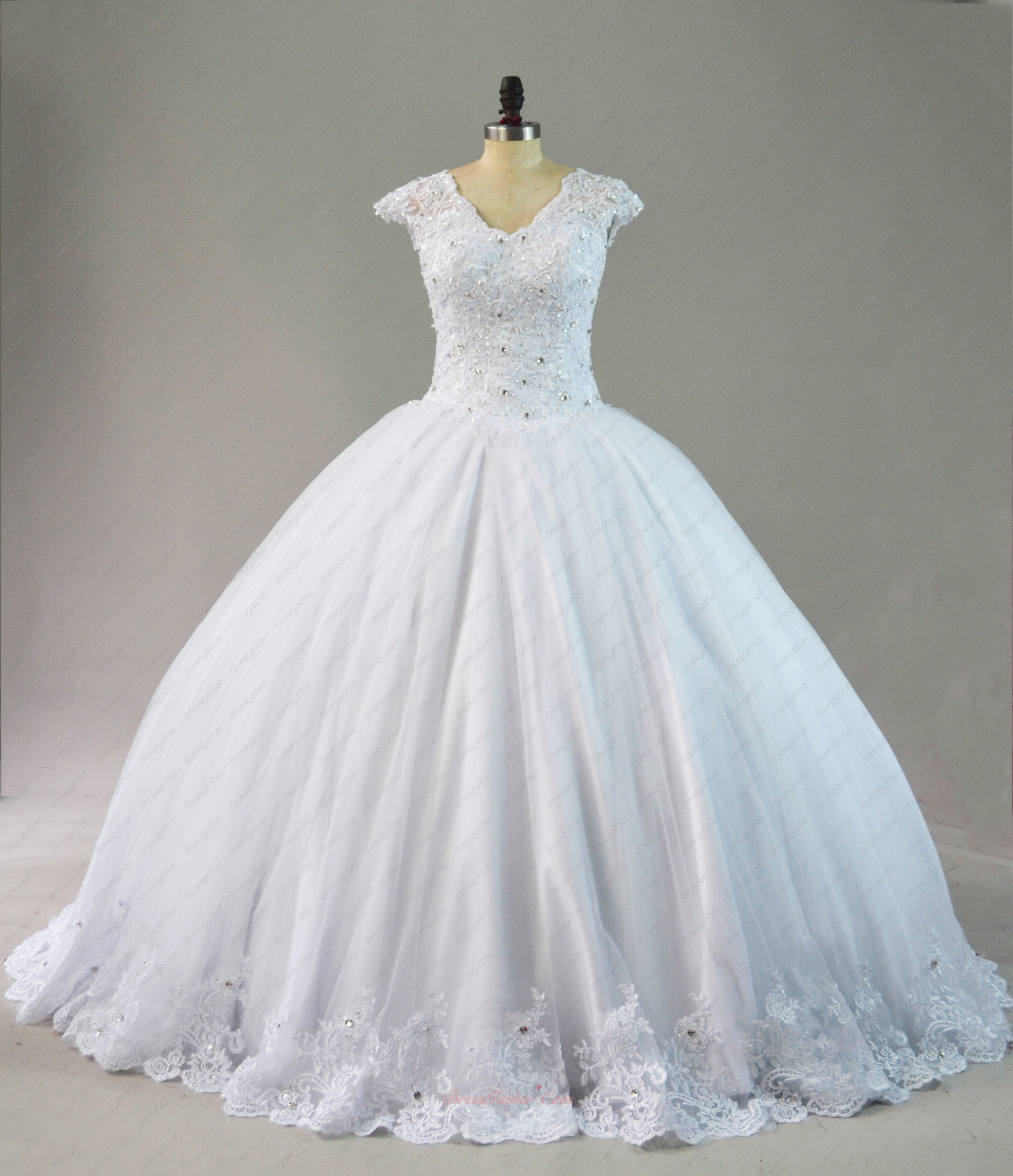 Affordable White Falt Wedding Ball Gowns Puffy With Lace Hemlines - Click Image to Close